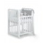 Il lettino trasformabile Glam di Azzurra Design accompagna i vostri bambini dalla nascita fino a 3 anni. Si può trasformare da culla con funzione co-sleeping a lettino completo. Utilizzabile in 9 modi diversi: Culla: con sponda laterale abbassabile,